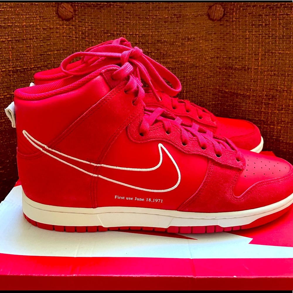 University Red/Sail Dunk High